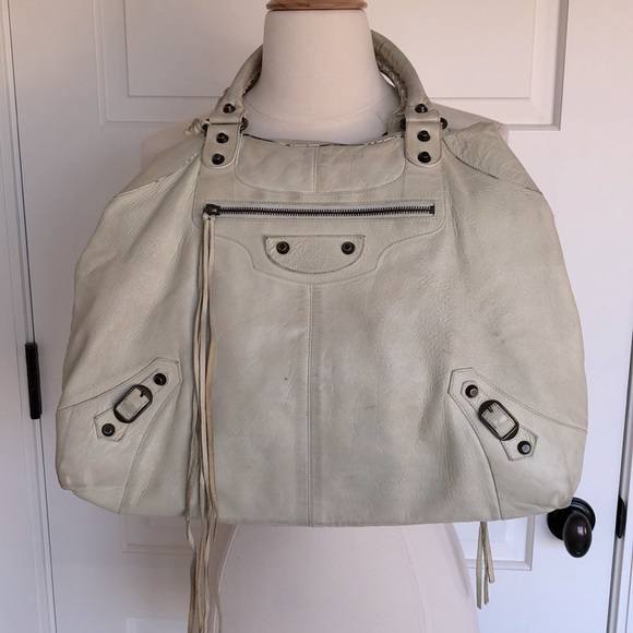 Balenciaga Handbags - Balenciaga Twiggy Shoulder Bag Ivory